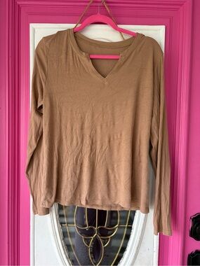 Amazon Women's V-Neck Long Sleeve Top in Brown